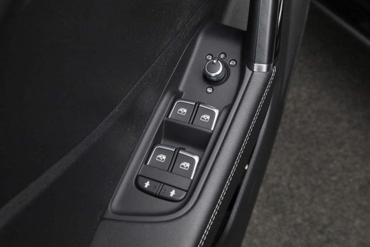 Audi Q2 1.4 TFSI 150PK S-tronic CoD #limited | 38856106-19