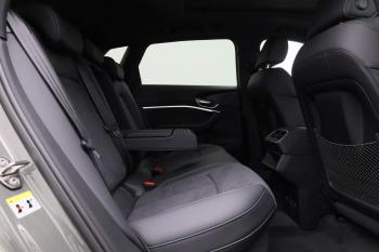 Audi Q8 e-tron S Edition 50 340pk | 39060035-45