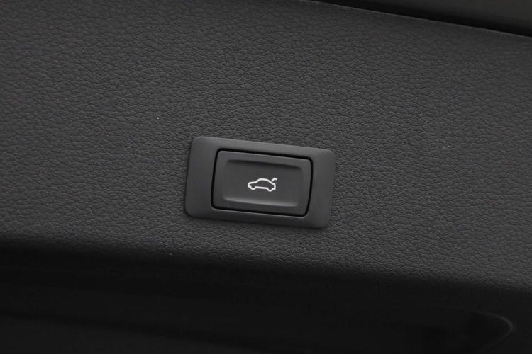 Audi Q8 e-tron S Edition 50 340pk | 39060035-48