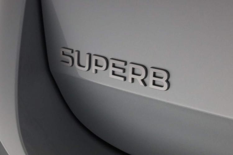 Škoda Superb Combi First Edition 1.5 110 kW / 150 pk TSI e-TEC Combi | 38515741-16