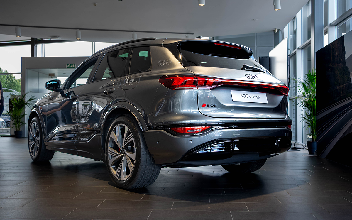 achterkant Audi Q6 e-tron